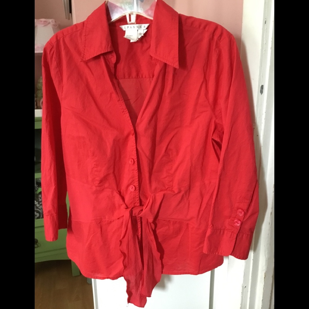 ❤️Spanner red cotton top size 10